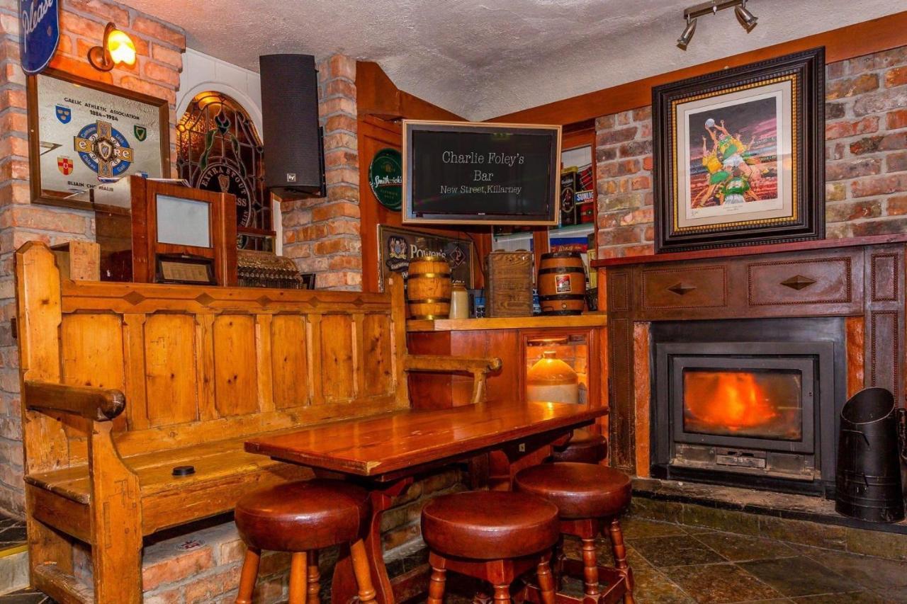 مبيت وإفطار كيلارني Charlie Foleys المظهر الخارجي الصورة