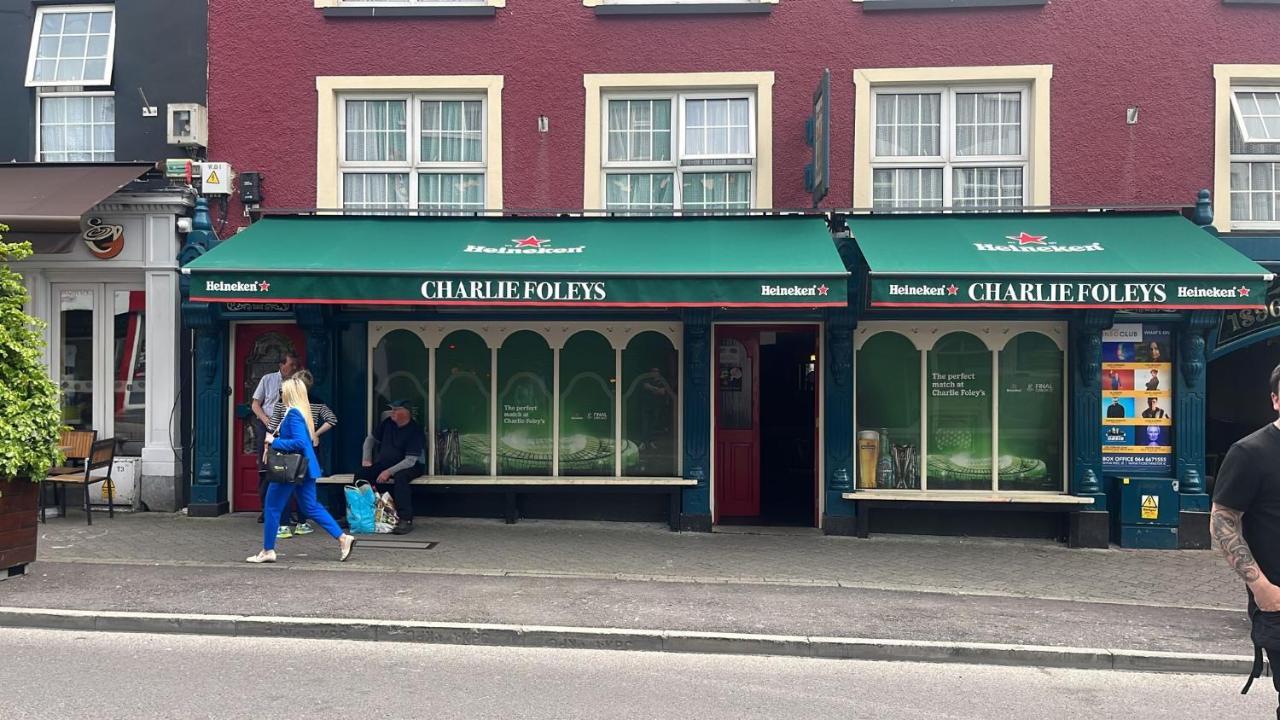 مبيت وإفطار كيلارني Charlie Foleys المظهر الخارجي الصورة