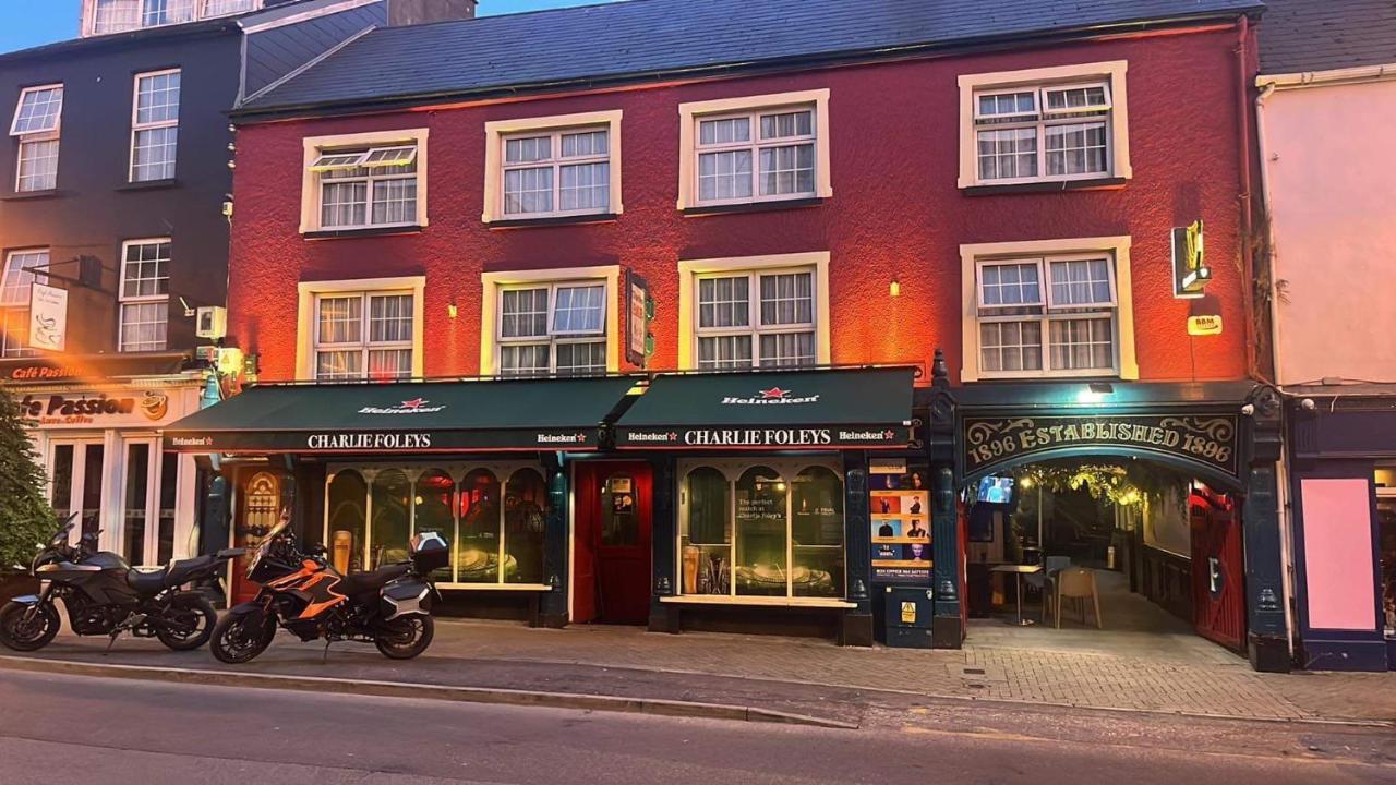 مبيت وإفطار كيلارني Charlie Foleys المظهر الخارجي الصورة
